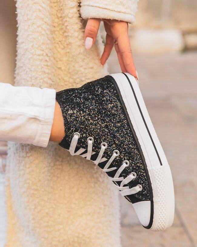 Zapatillas altas on sale negras mujer