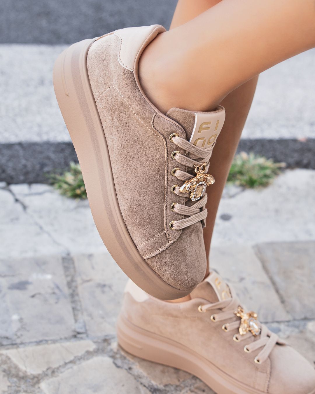 Zapatillas plataforma mujer beige con cordones - Éléna - Casualmode.es
