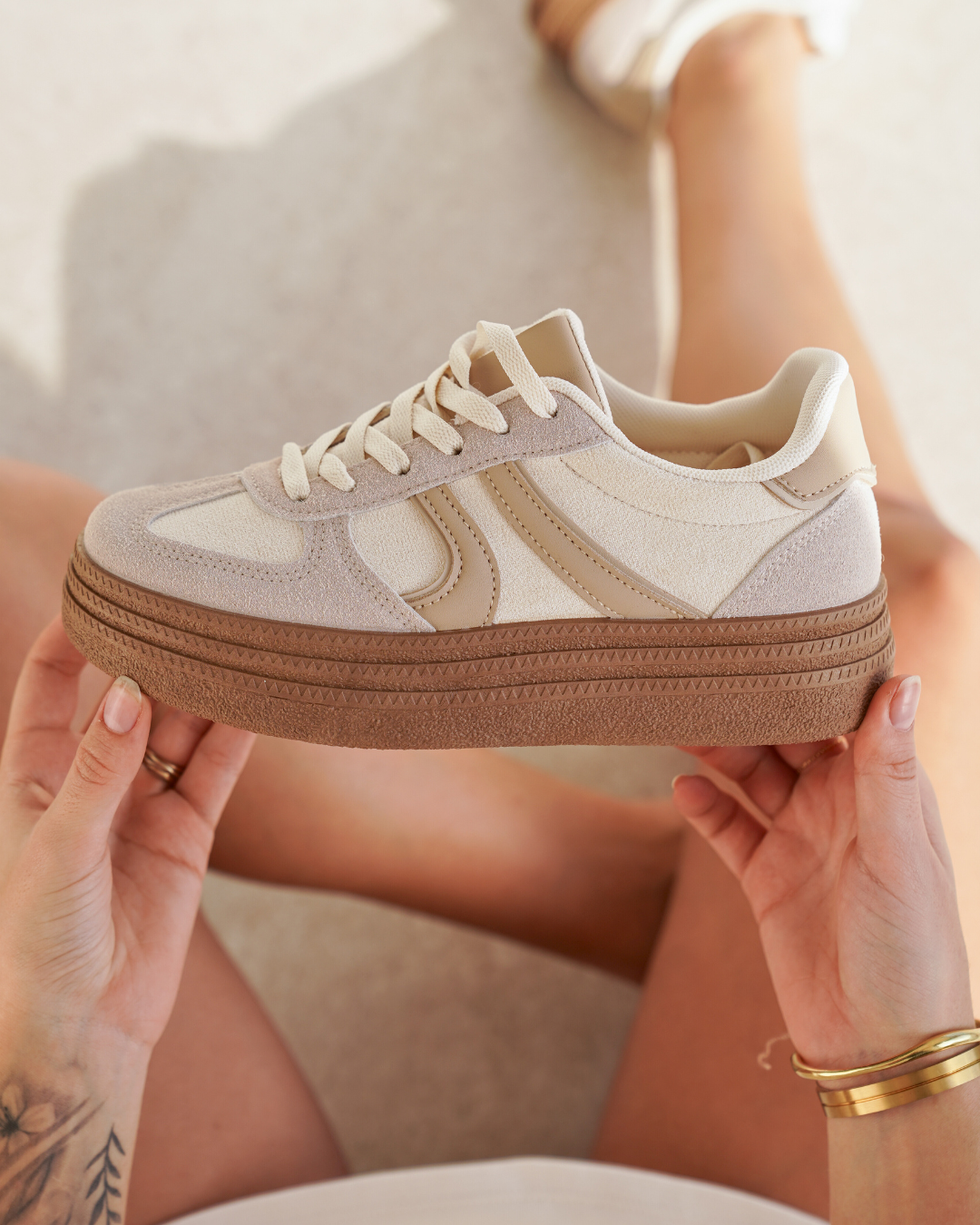 Zapatillas mujer beige con cordones - Sophia