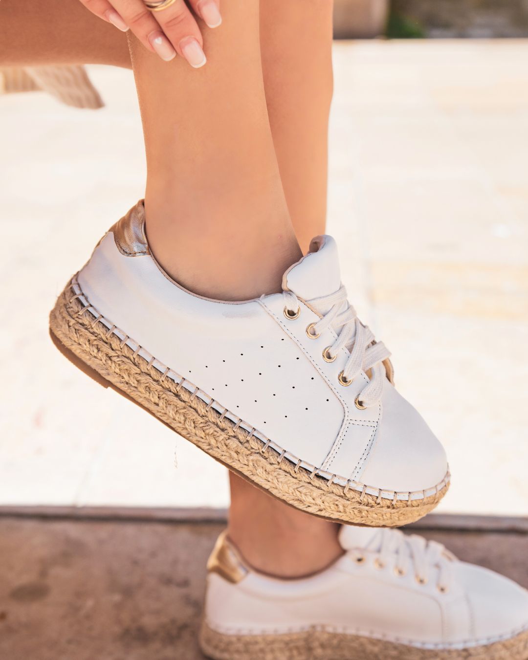 Zapatilla mujer espadrille blanca con cordones - Arielle - Casualmode.es