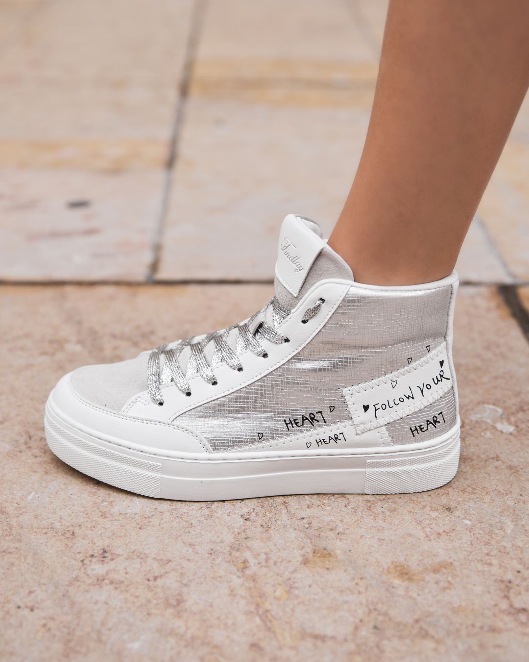 Zapatillas altas mujer plateadas con cordones - Haley - Casualmode.es