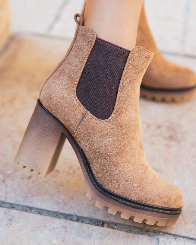 Botines de mujer en color camel con tacón - Bertille - Casualmode.es