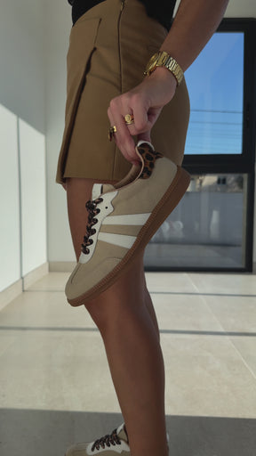 Zapatillas beige mujer con suela marrón y cordones - Fiona