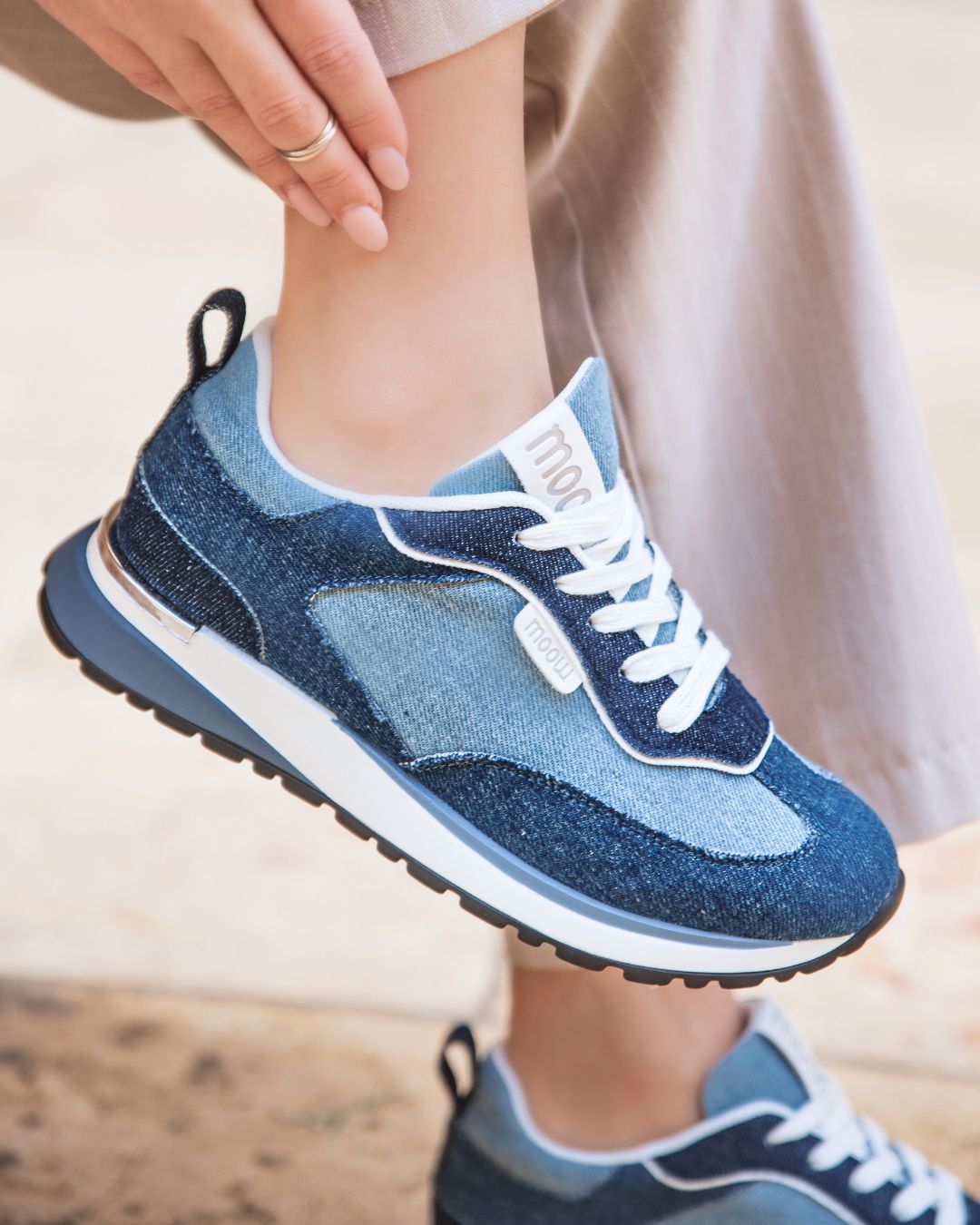 Zapatillas de mujer azules con cordones estilo jeans - Marilou - Casualmode.es