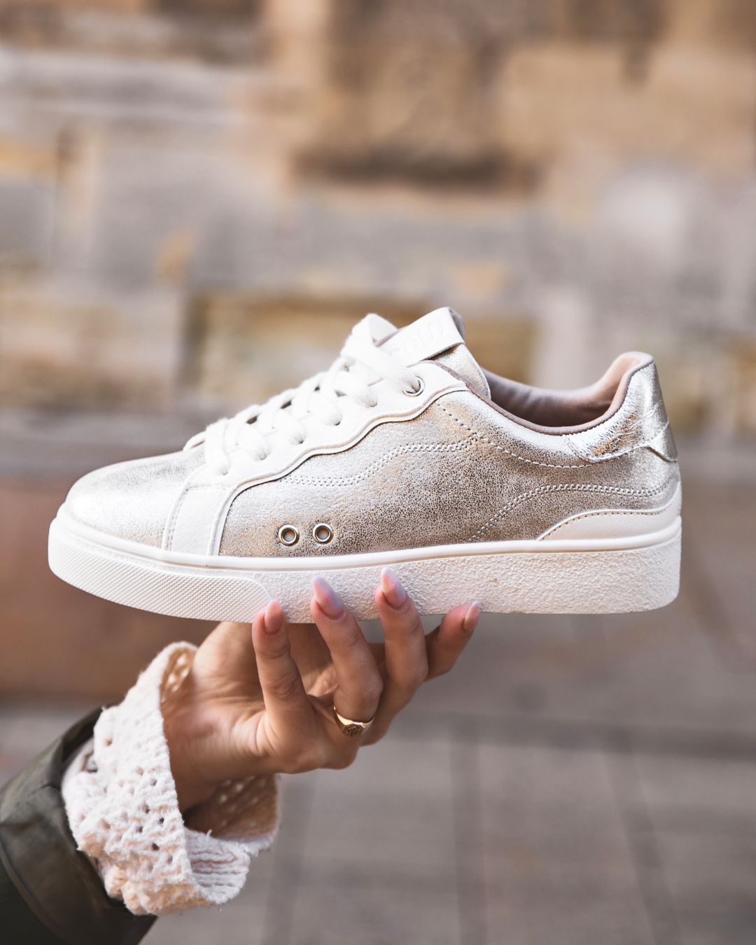 Zapatillas de mujer plateadas deals
