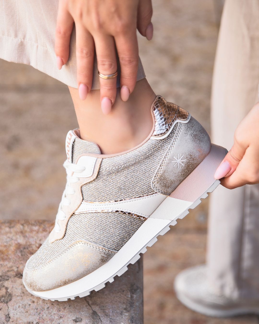 New balance 2024 1080 mujer doradas